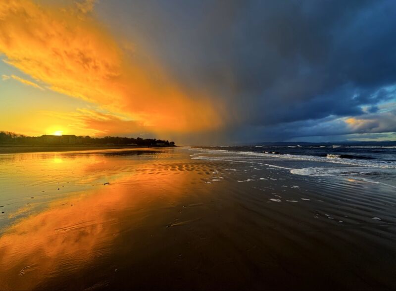 Image for the Tweet beginning: Tonight’s sunset as  a